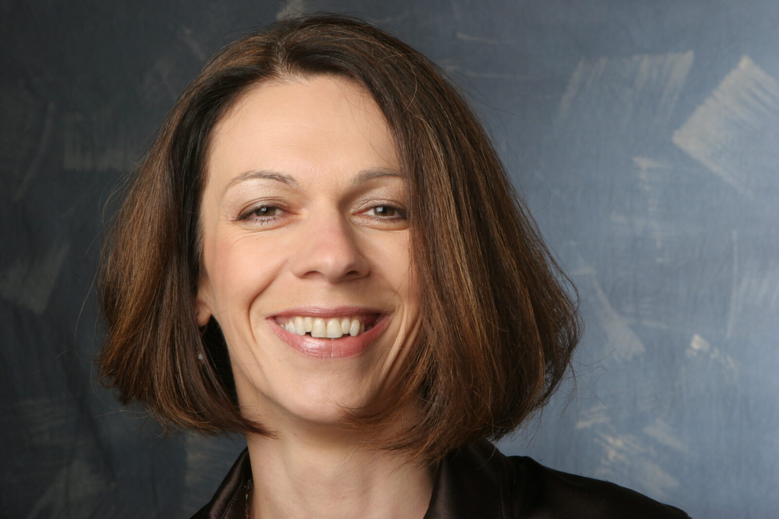 Portraitfoto der Trainerin und Mediatorin Cornelia Albert.